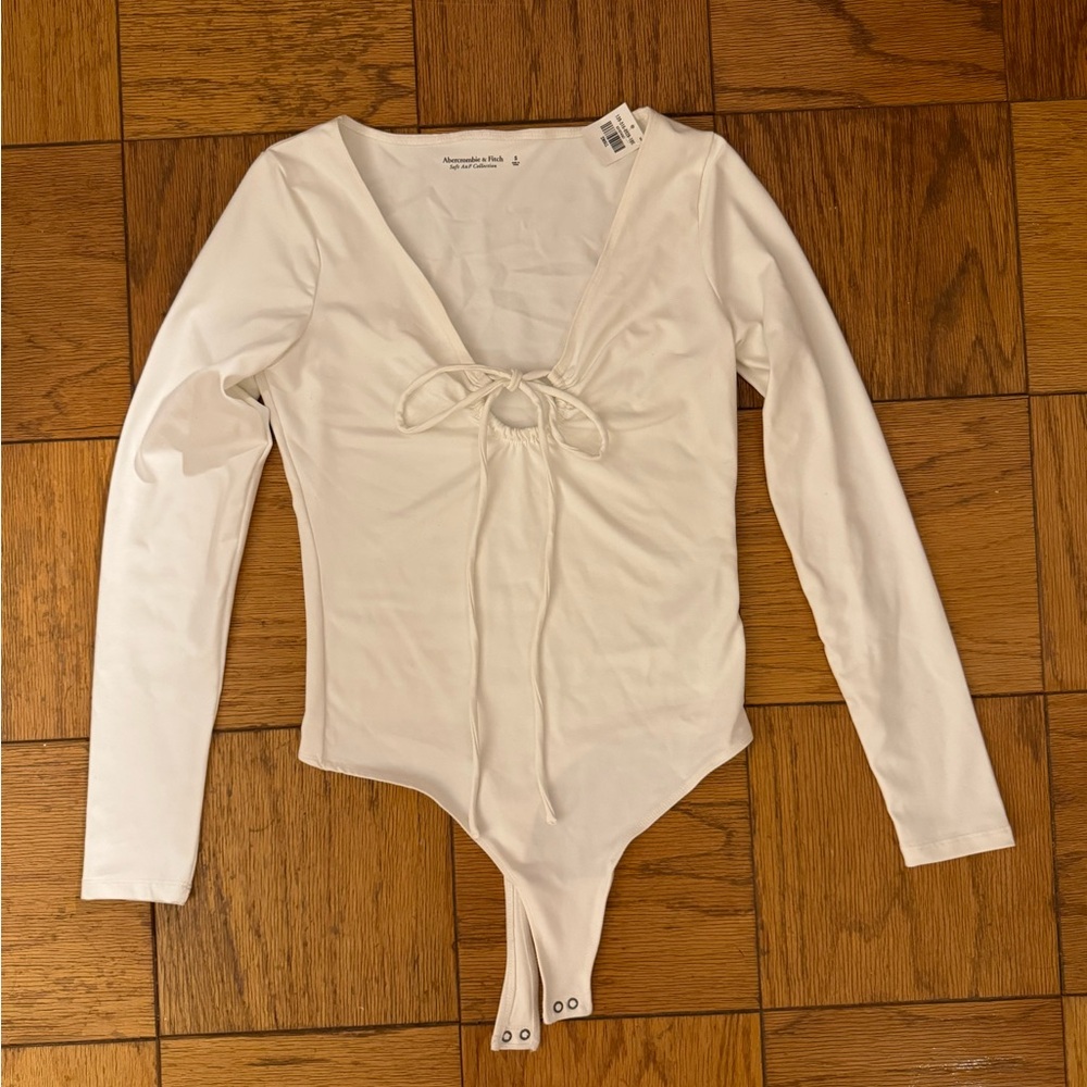 NWT White Abercrombie and Fitch long sleeve